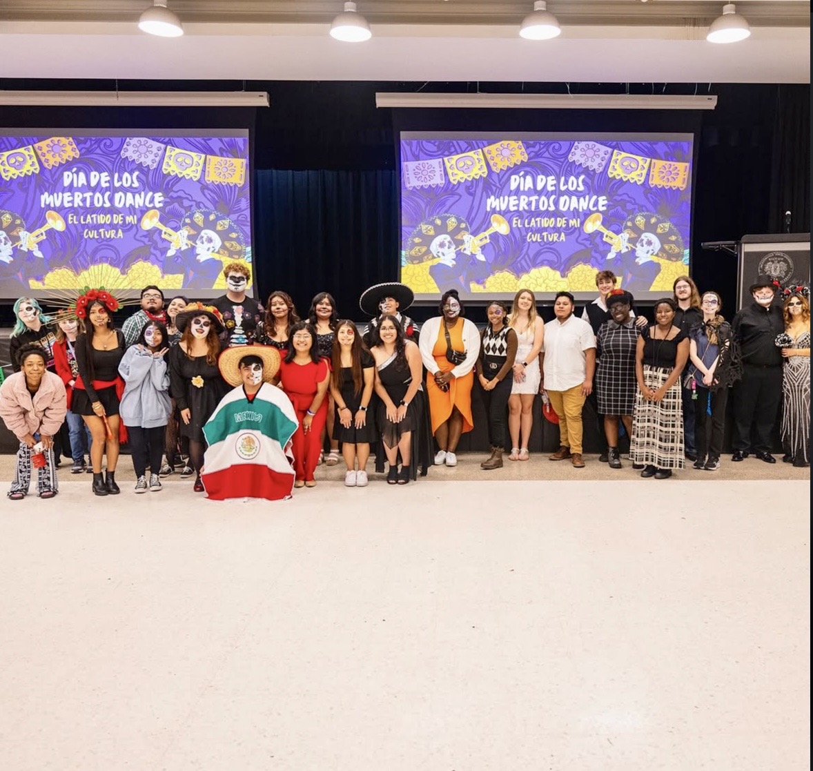 El Latido members together at the Día de los Muertos Dance