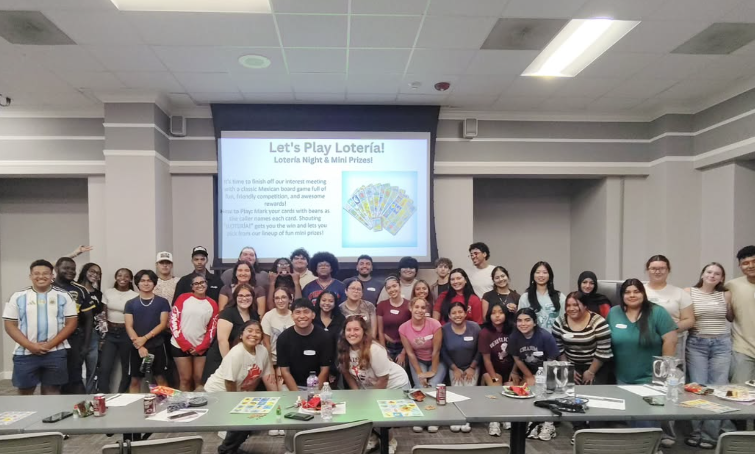 El Latido students together after an interest meeting and Lotería night